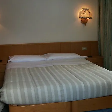 Ξενοδοχείο Ottoz Meuble 3*