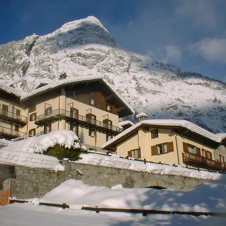 Ottoz Meuble Hotel Courmayeur