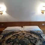 Hotel Ottoz Meuble