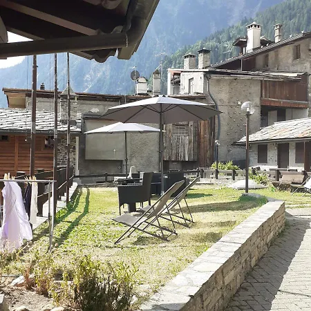 Ottoz Meuble 3* Courmayeur