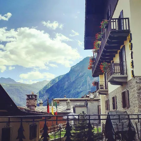 Otel Ottoz Meuble Courmayeur