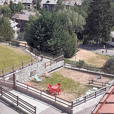 Ottoz Meuble 3* Courmayeur
