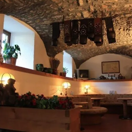 Ottoz Meuble 3* Courmayeur