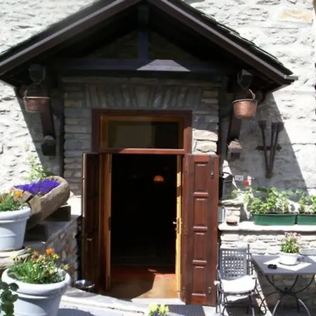 Ottoz Meuble 3* Courmayeur