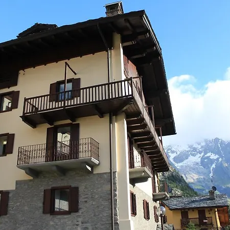 Ottoz Meuble Courmayeur