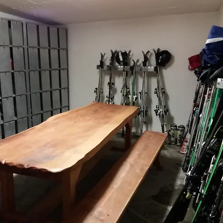 Hotel Ottoz Meublé Courmayeur