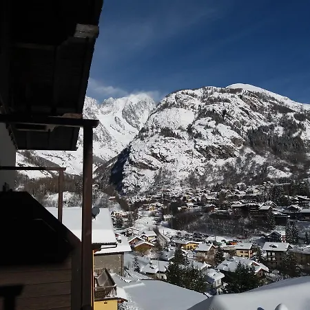 Ottoz Meuble Hotell Courmayeur