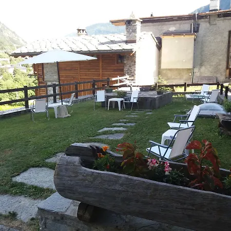 Hotel Ottoz Meublé Courmayeur