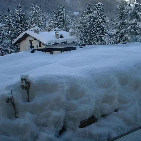 Hotel Ottoz Meublé Courmayeur