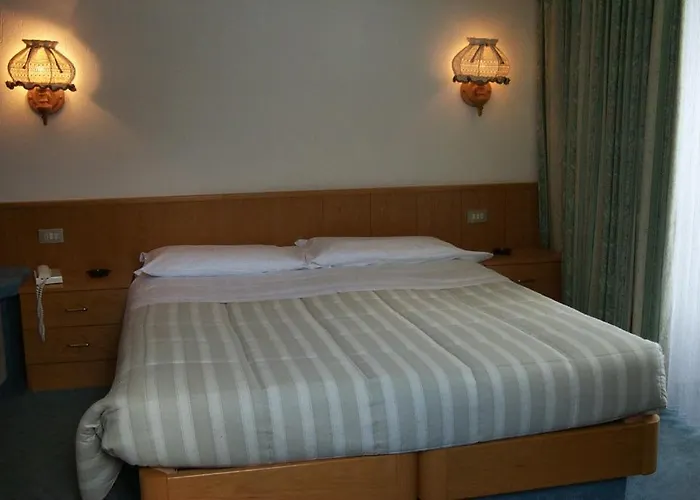 Hotel Ottoz Meuble 3*